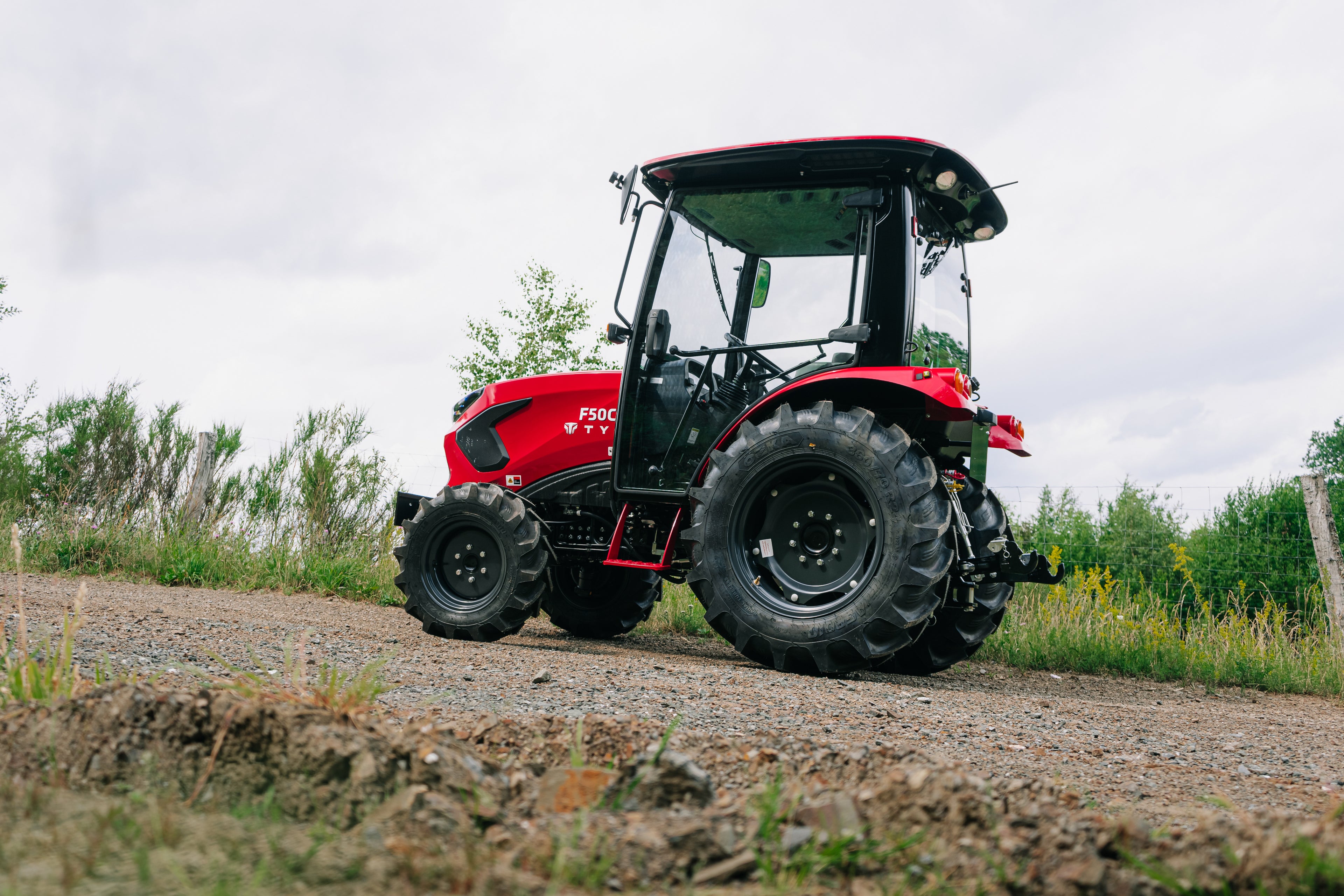 Traktor TYM/Branson F50 Cn